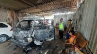 Mobil Pikap Terbakar