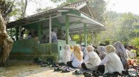 Ziarah Makam Leluhur